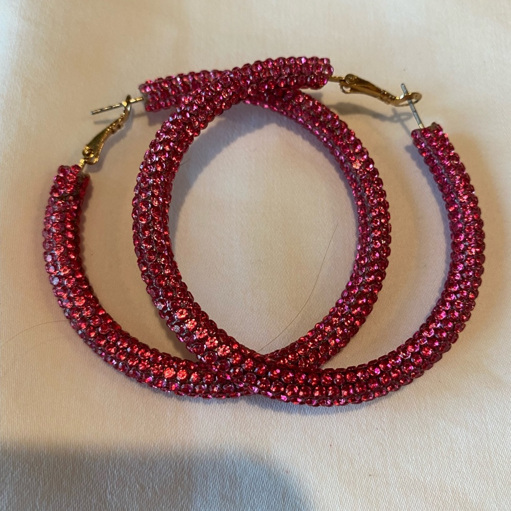 Fashion earrings as shown. Fast shipping. Offers welcomed.